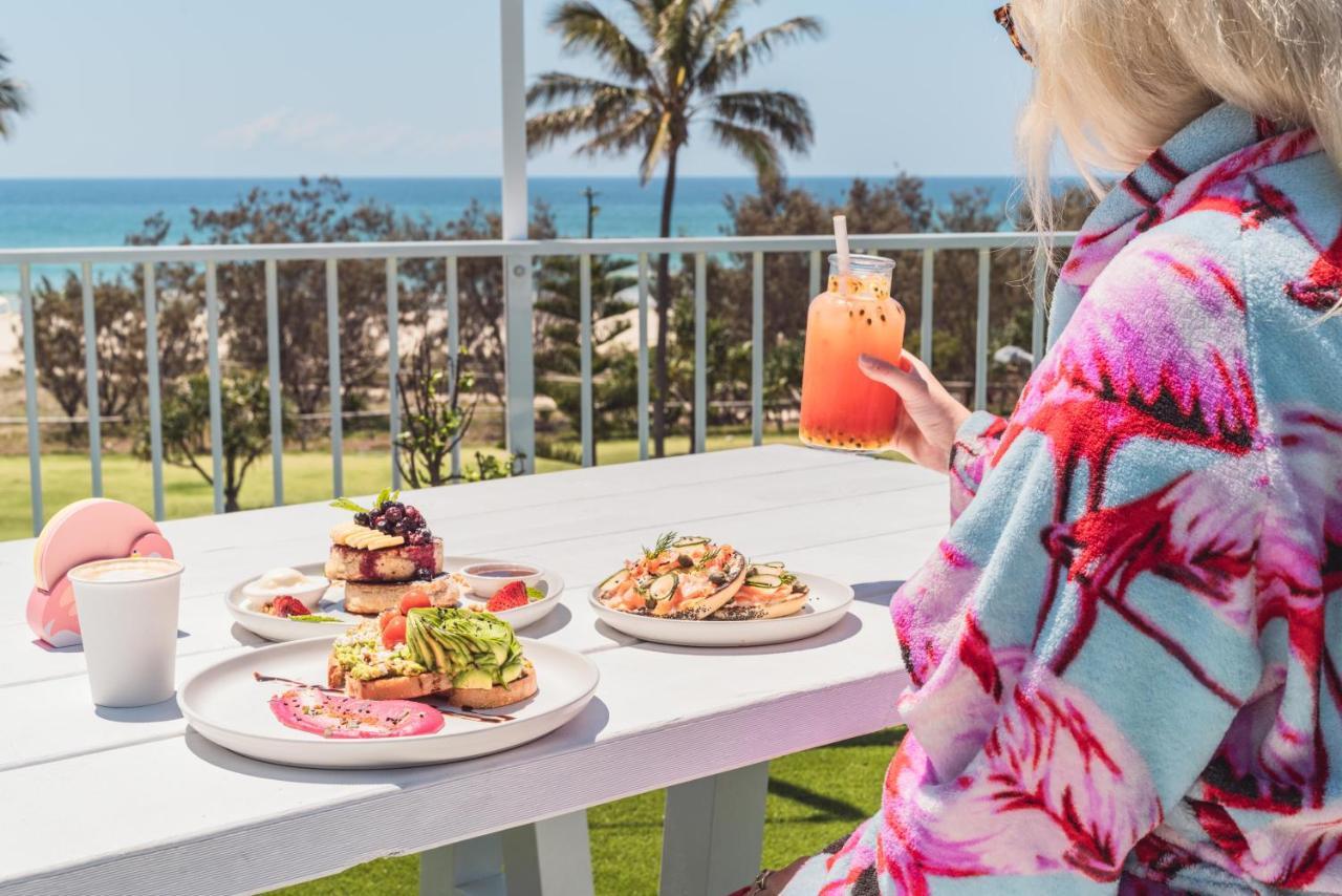 The Pink Hotel Coolangatta Gold Coast Exterior foto